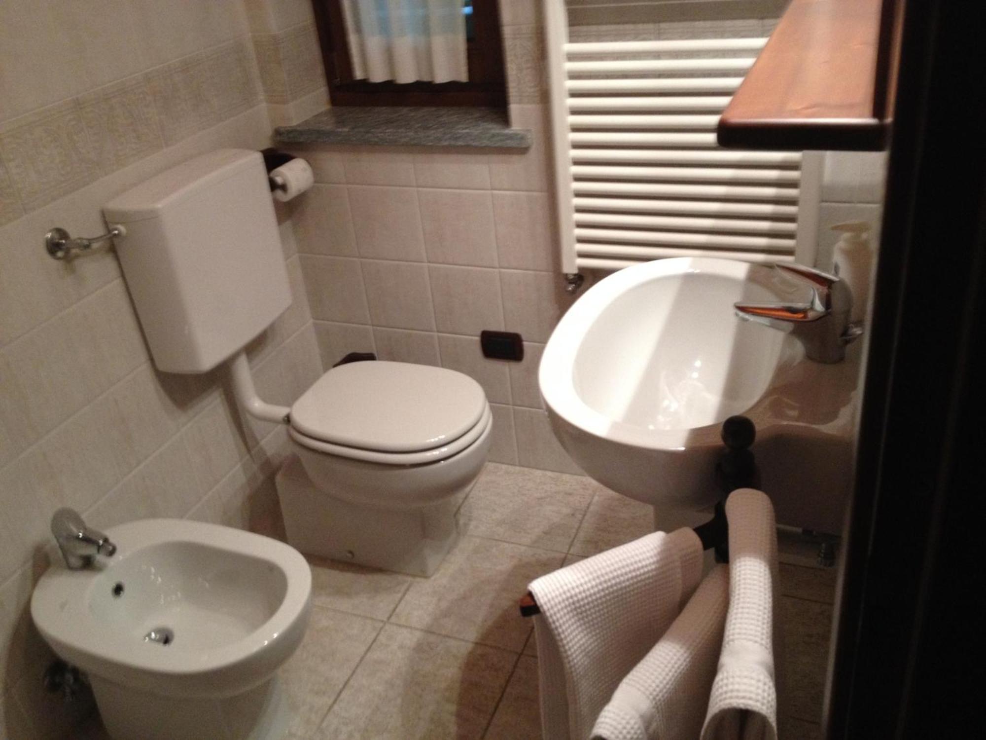 Hotel Masoun dou Caro Pont-Saint-Martin Habitación foto
